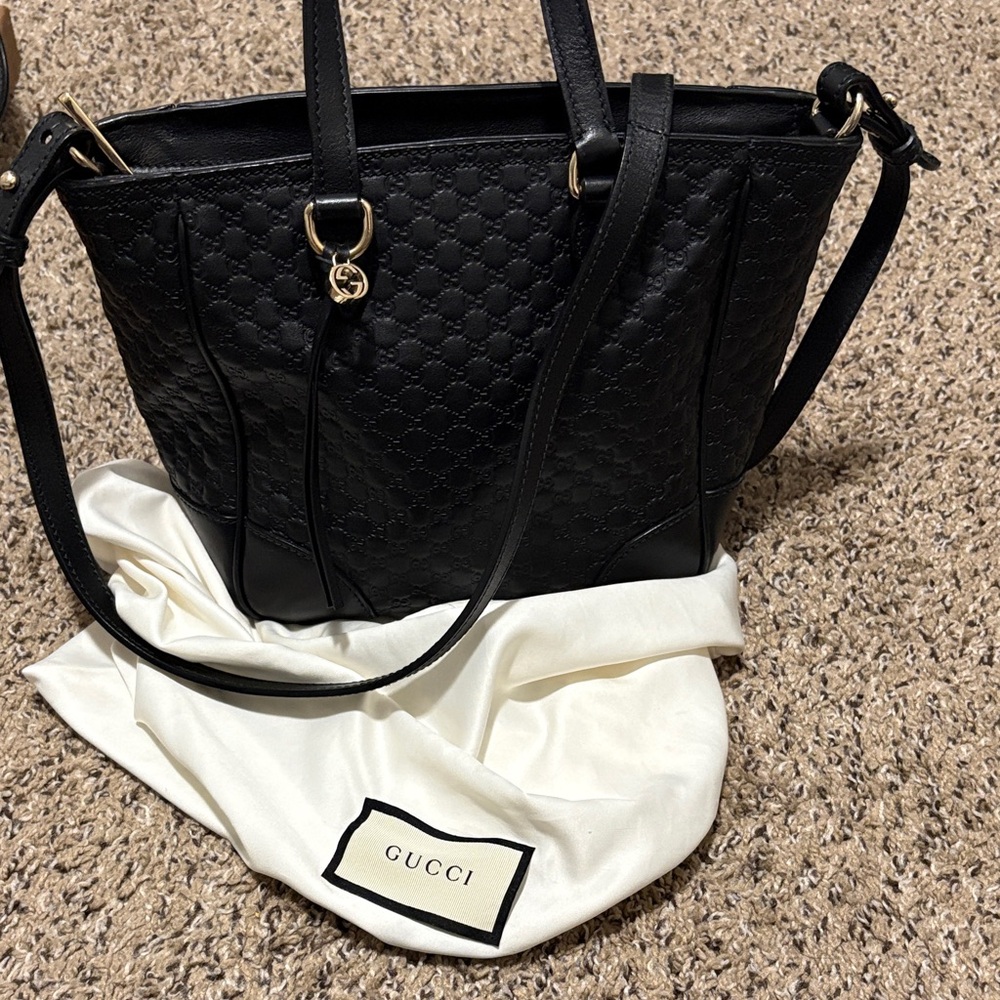 Gucci Black Quilted Tote Bag